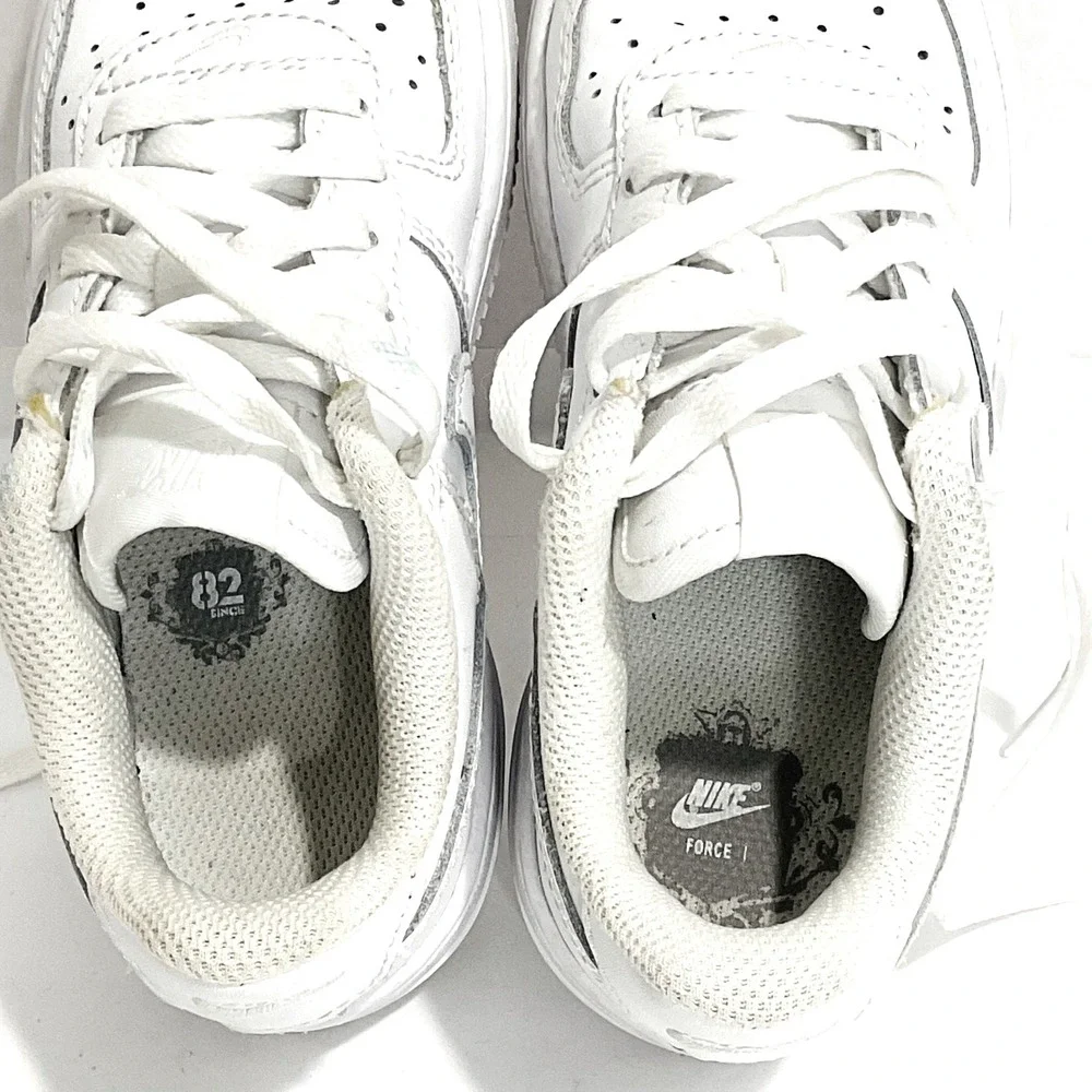 Nike DH‎ 2925-111 triple white Force 1 low leather preschool size 11 child kids